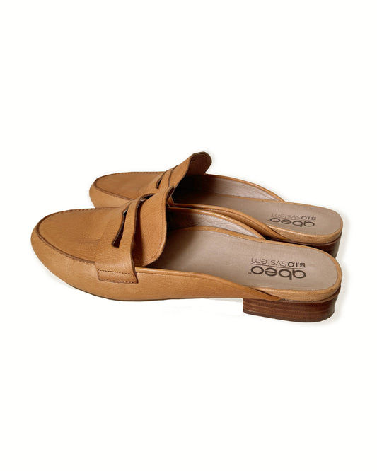 JASMINE Classic Closed-Toed Mules (9.5)