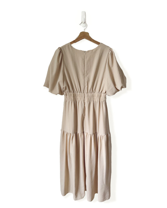 Tiered Puffed Sleeved Midi Dress (M)