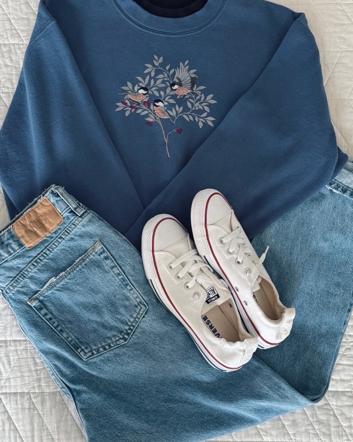 Vintage Double Collar Embroidered Sweatshirt (M/L)