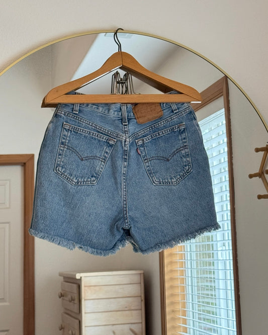 Vintage 501 Levi’s Denim Cutoff Shorts (27)