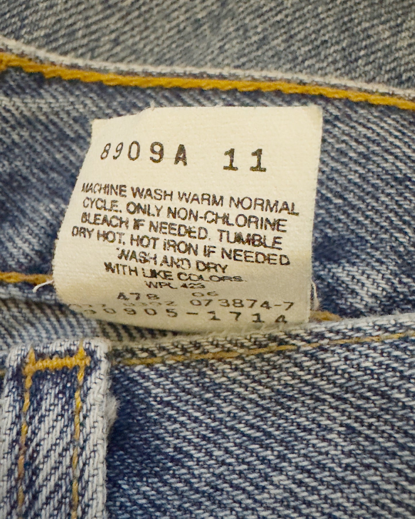Levi’s 550 Shorts (S)