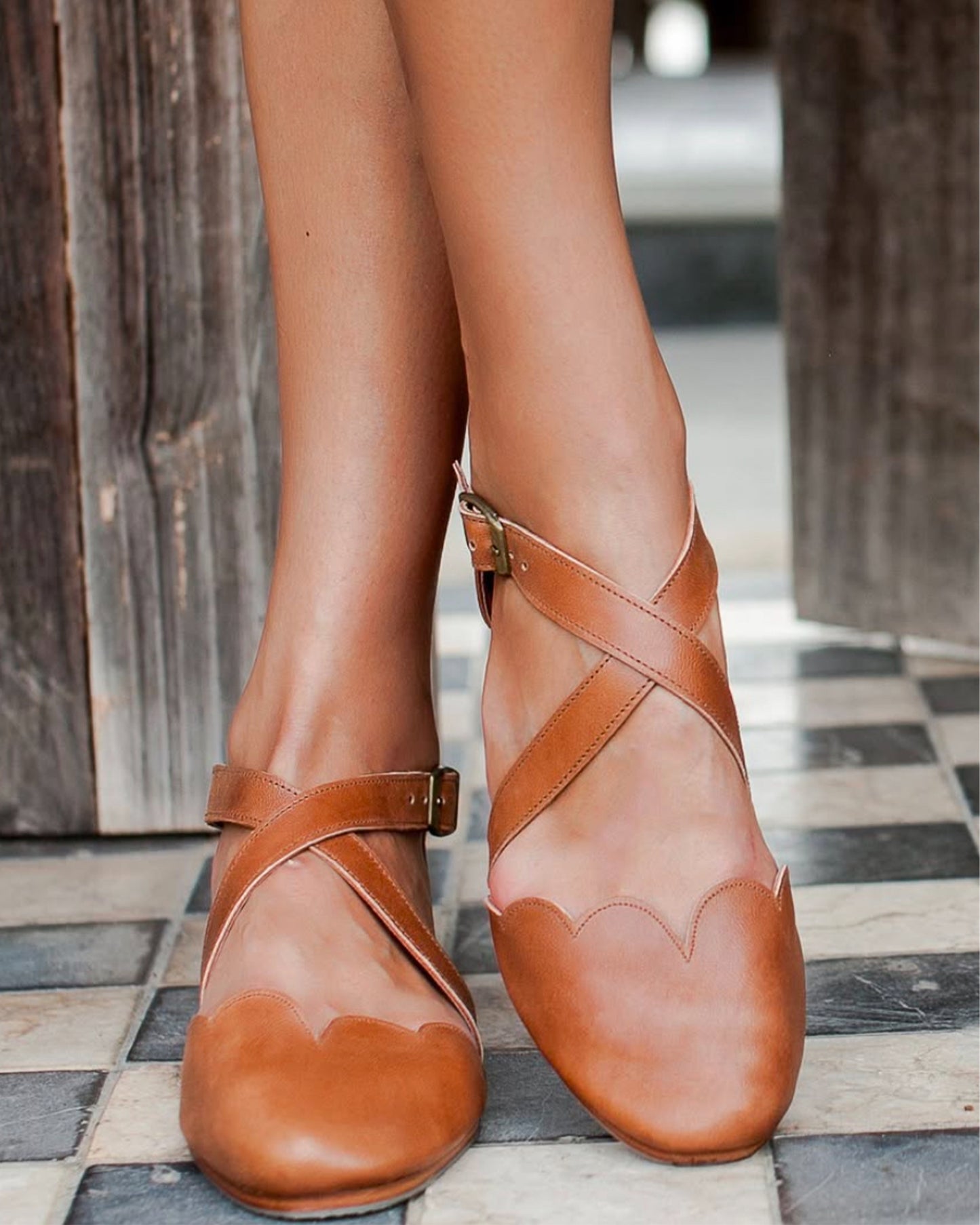 Balielf Handmade Scalloped Leather Flats (7.5)