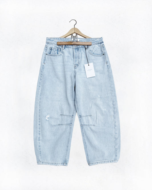 Hidden Sammie Light Wash Crop Barrel Jeans (Oversized 27/28)