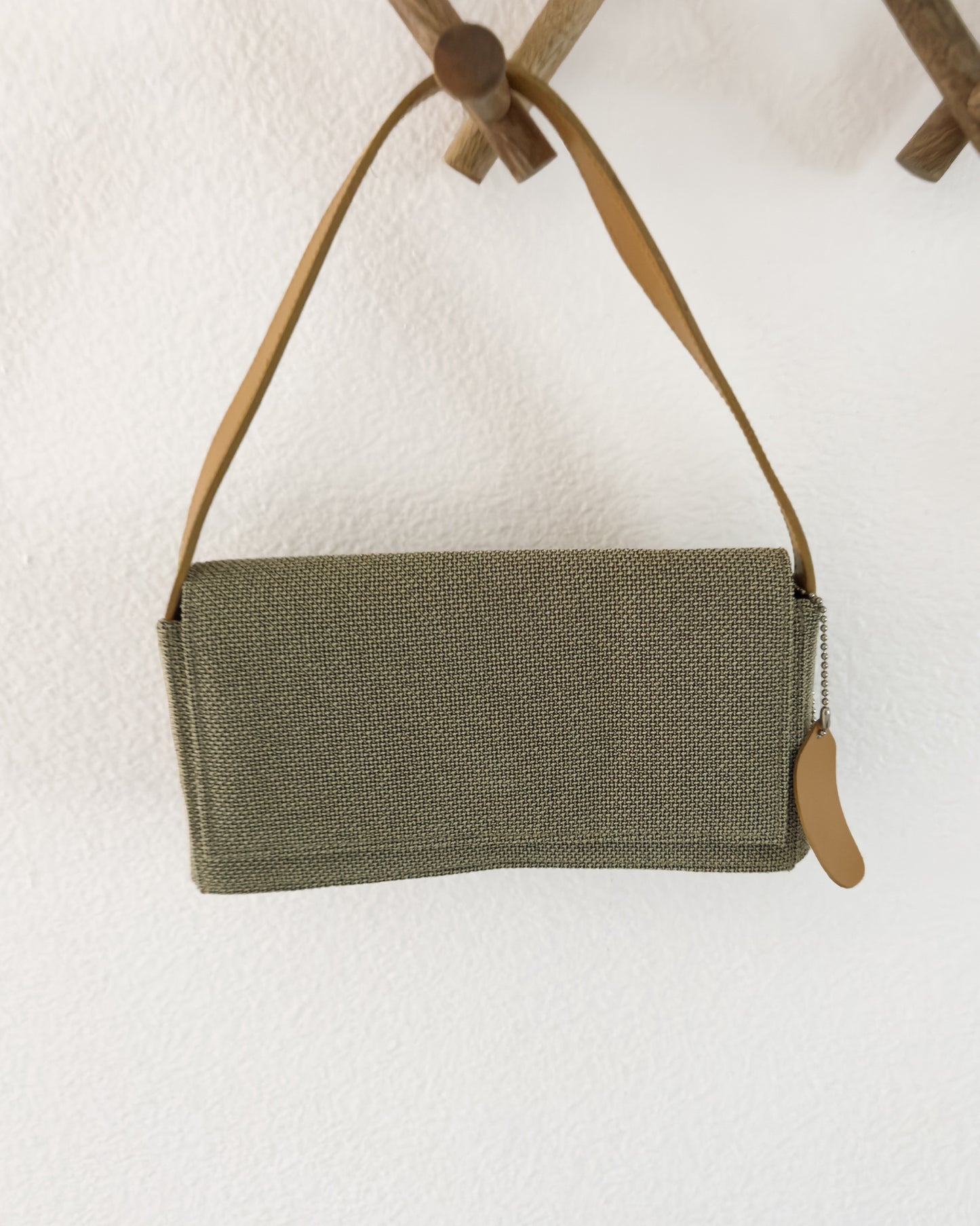 Little Green Clutch (8.5" x 4.5" x 1.5")