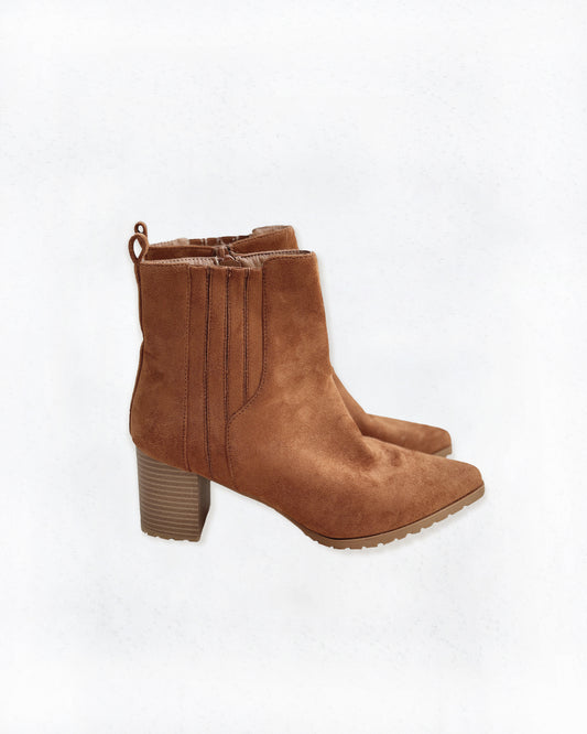 Side-Zip Lug Ankle Boot (9.5)