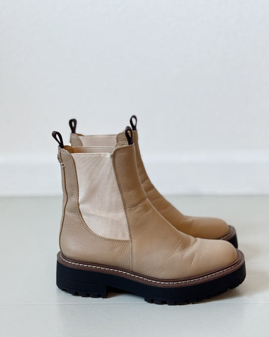 Sam Edelman Laguna Chelsea Boots (5.5)
