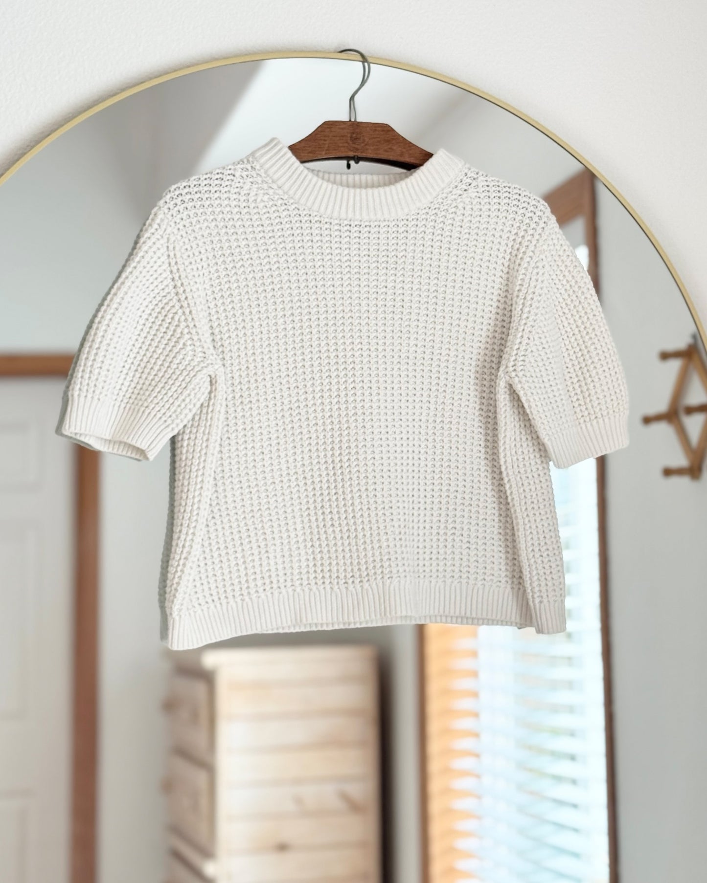 Waffle Knit Boxy Short-Sleeve Sweater (M)