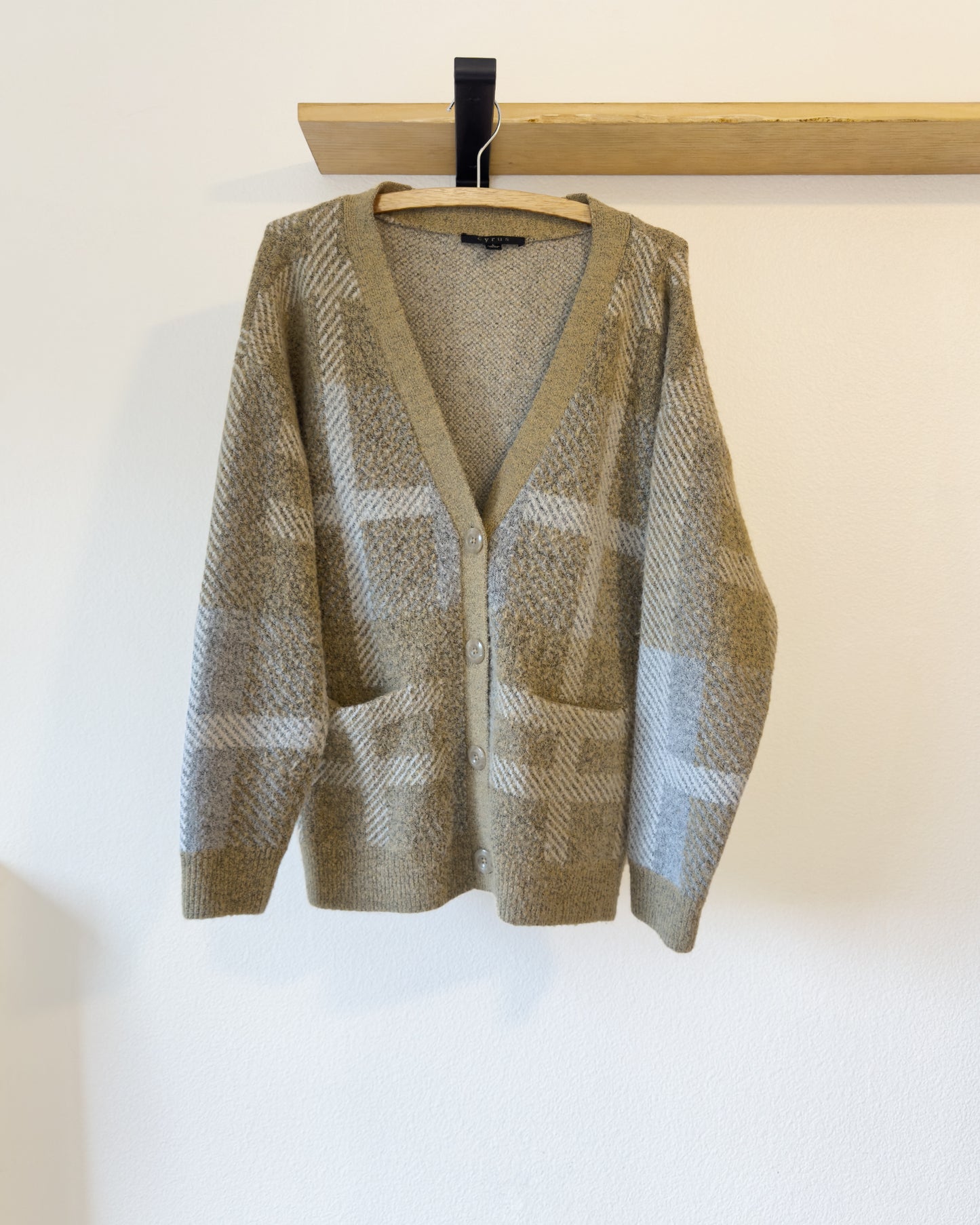 Cozy Grandpa-Core Cardigan (L)
