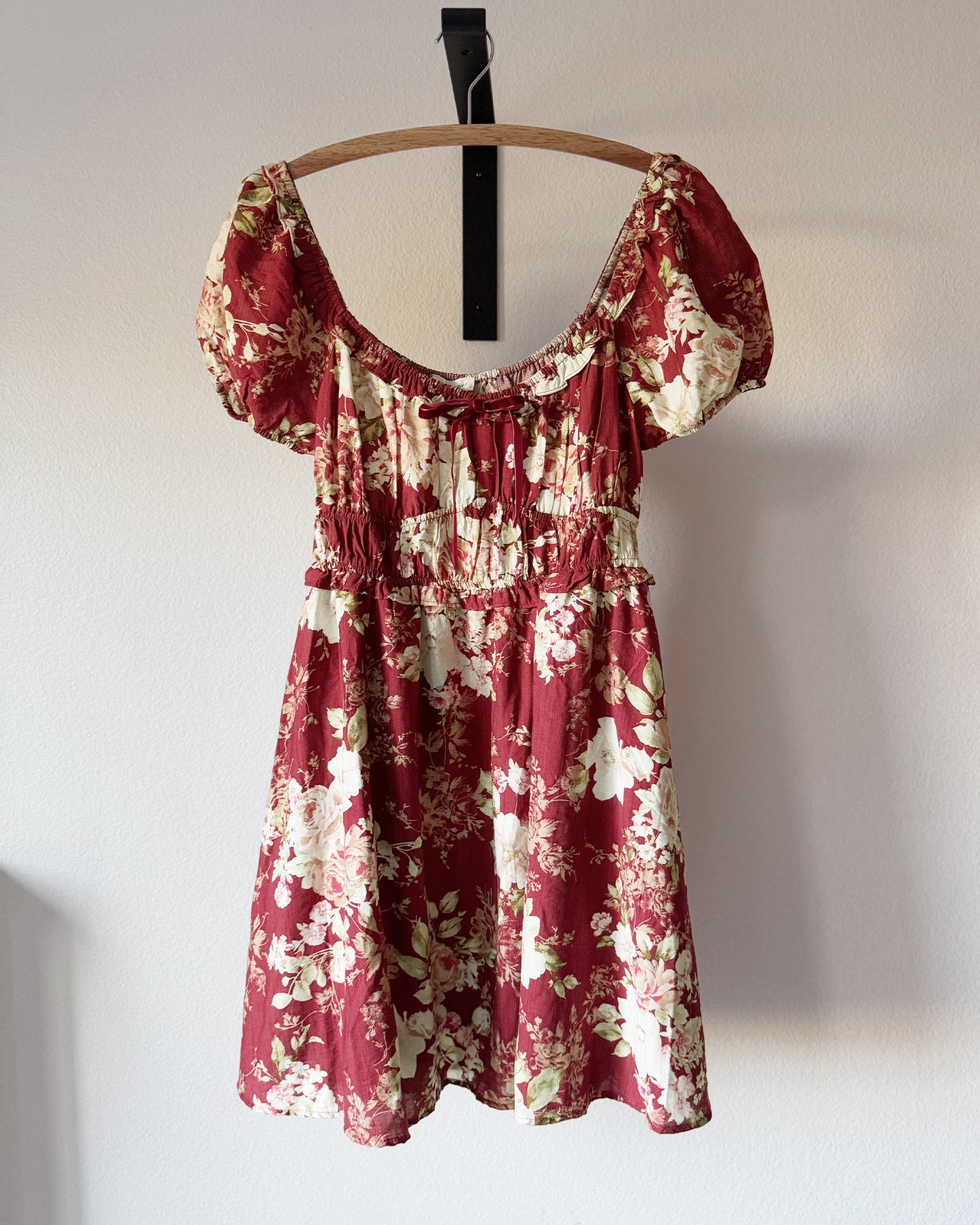 NEW Floral Ruffle Trim Dress (S)
