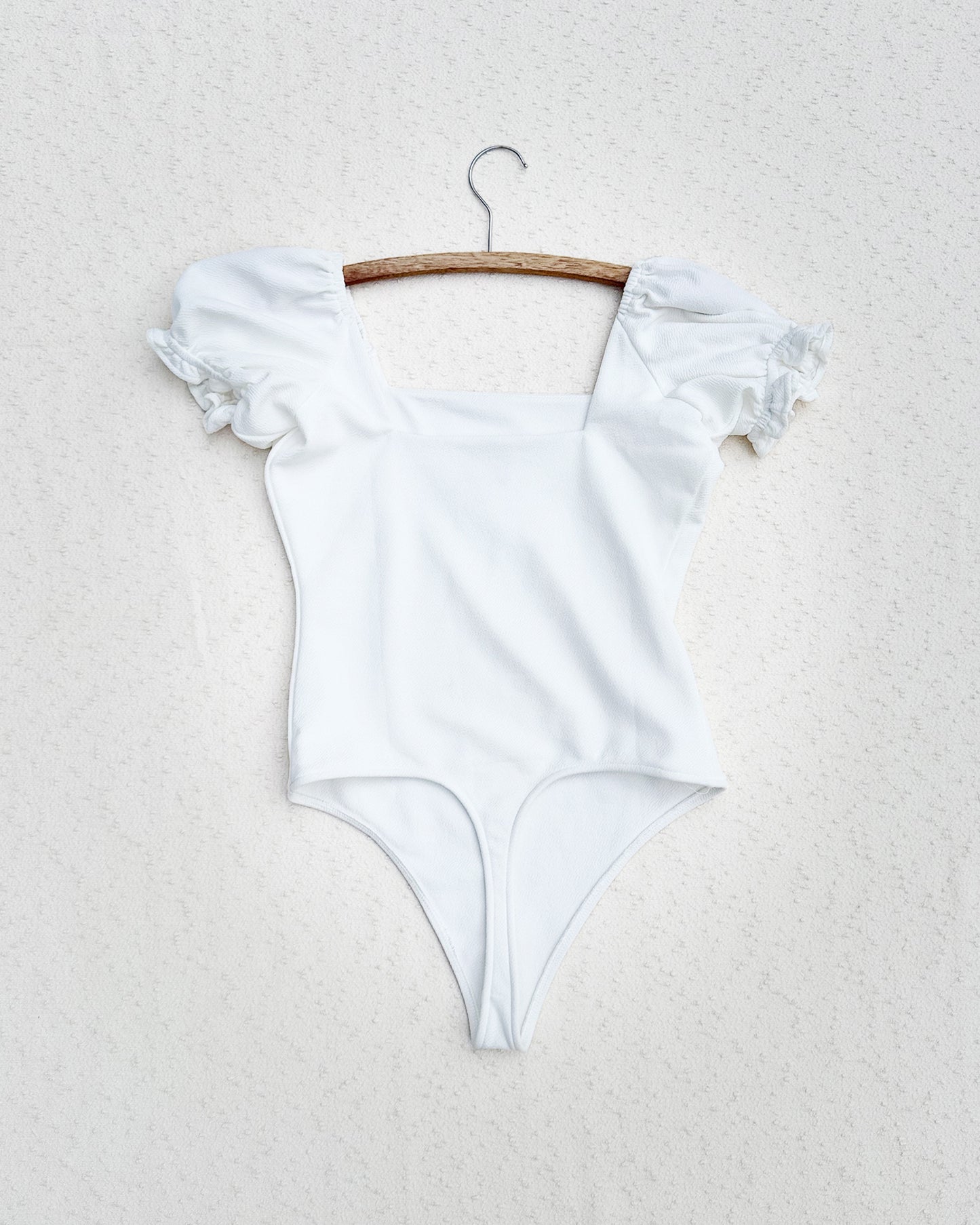 MUMU Ruffle Sleeve Bodysuit (M/L)