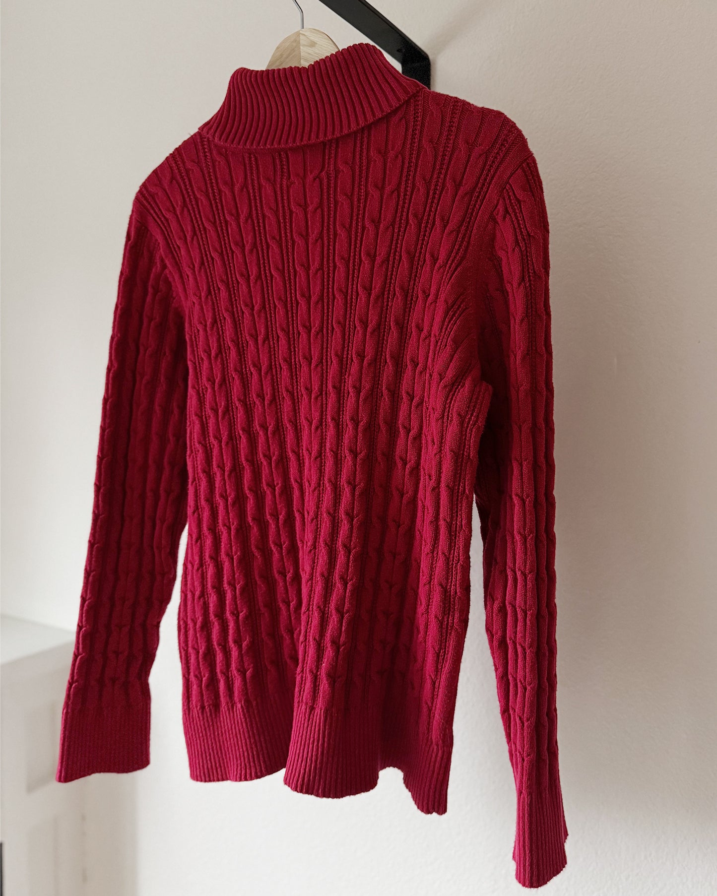 Turtleneck Cable Knit Sweater (XXL)
