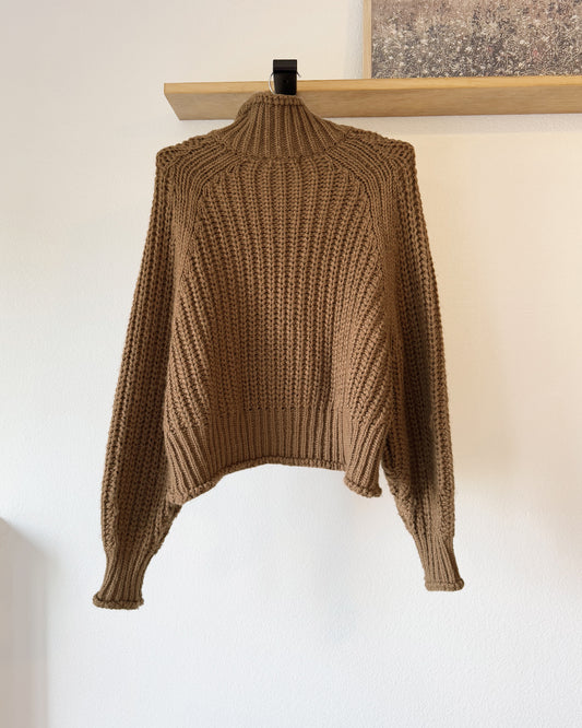 Chunky Oversized Cable Knit Sweater (M)