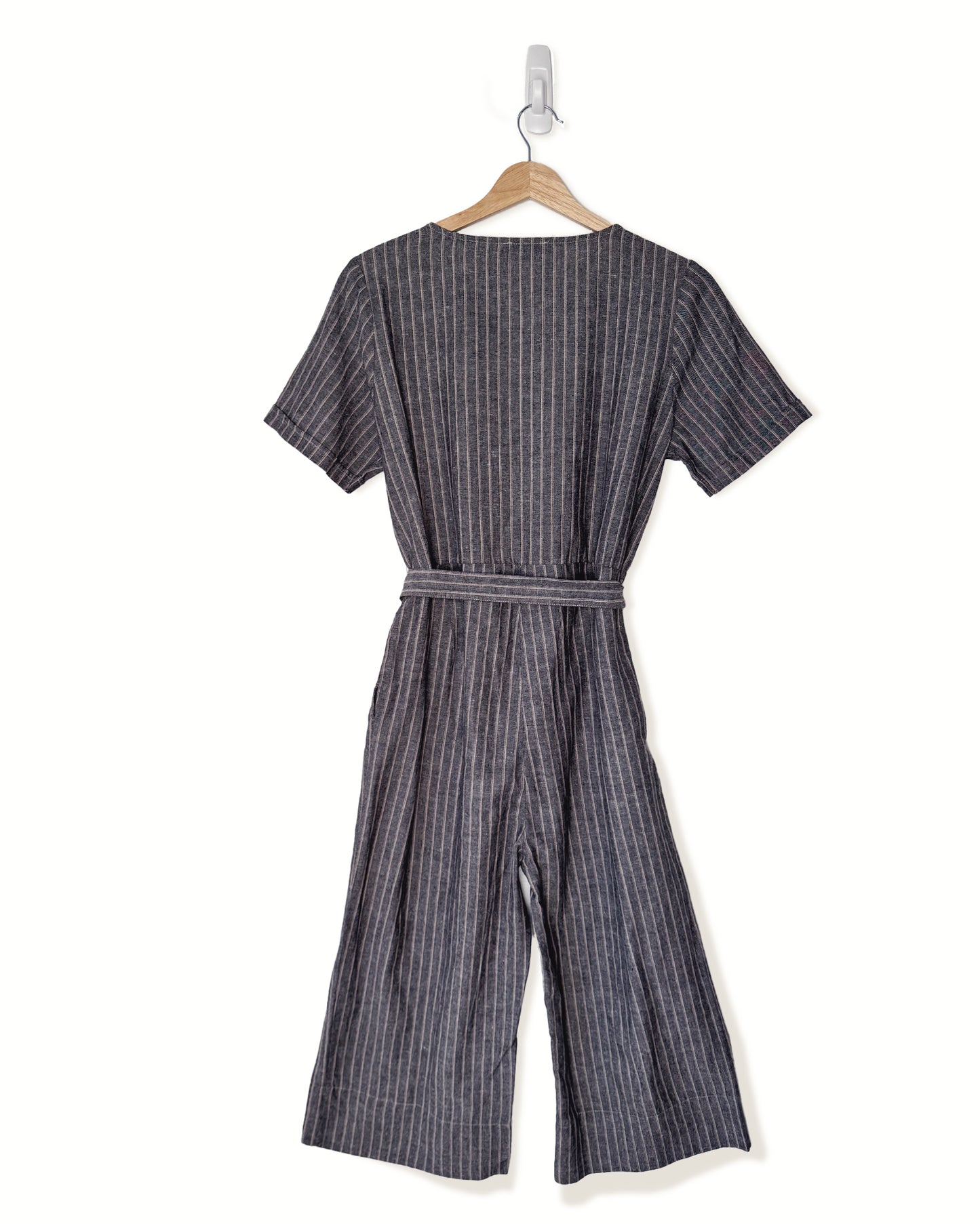 Cuffed Sleeve Pinstriped Crop Jumpsuit (8)