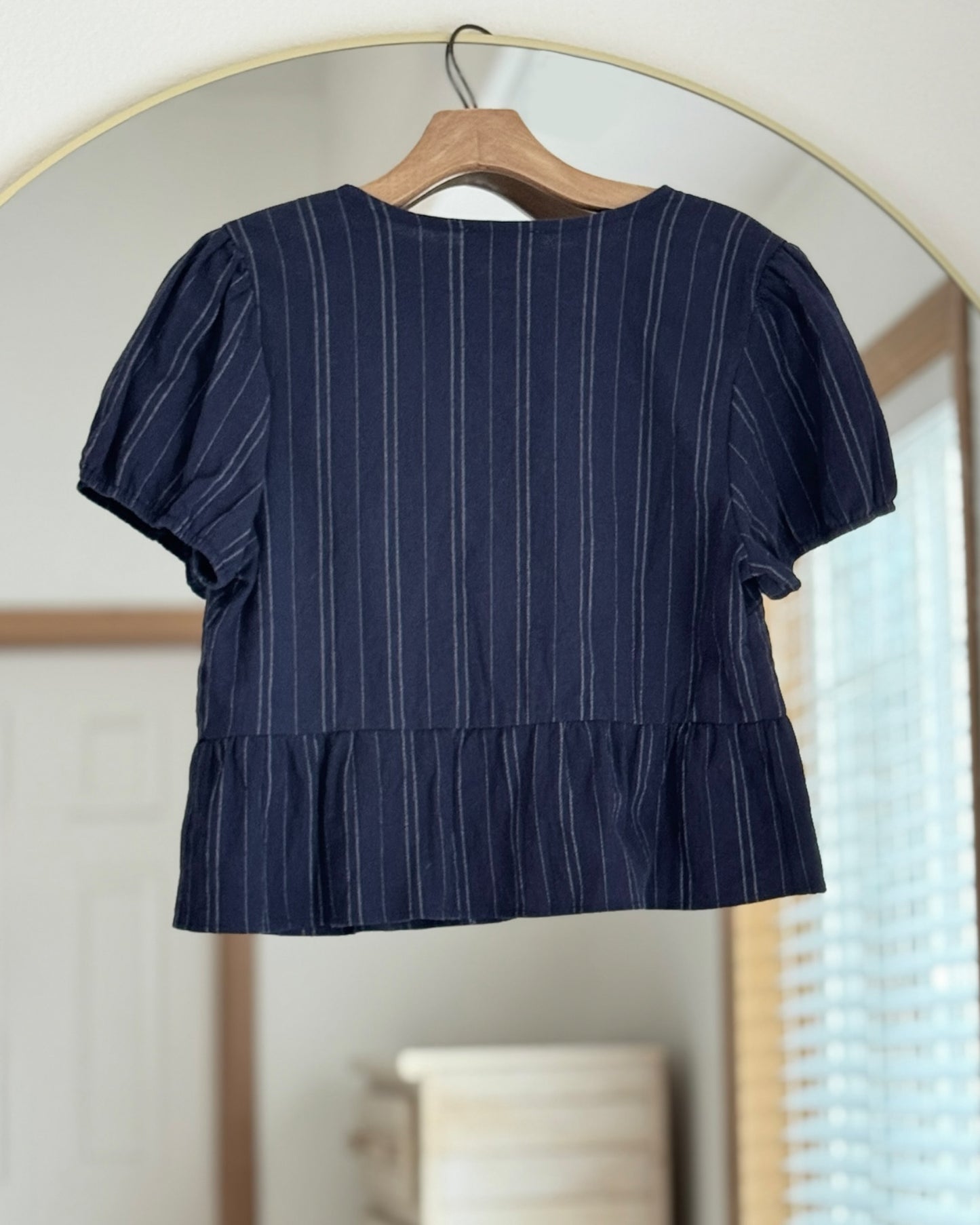 Button & Bow Short-Sleeve Cardigan (M)