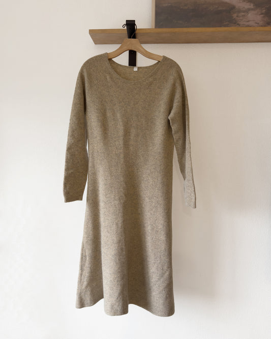 Soft Wool Midi Sweater Dress (S)