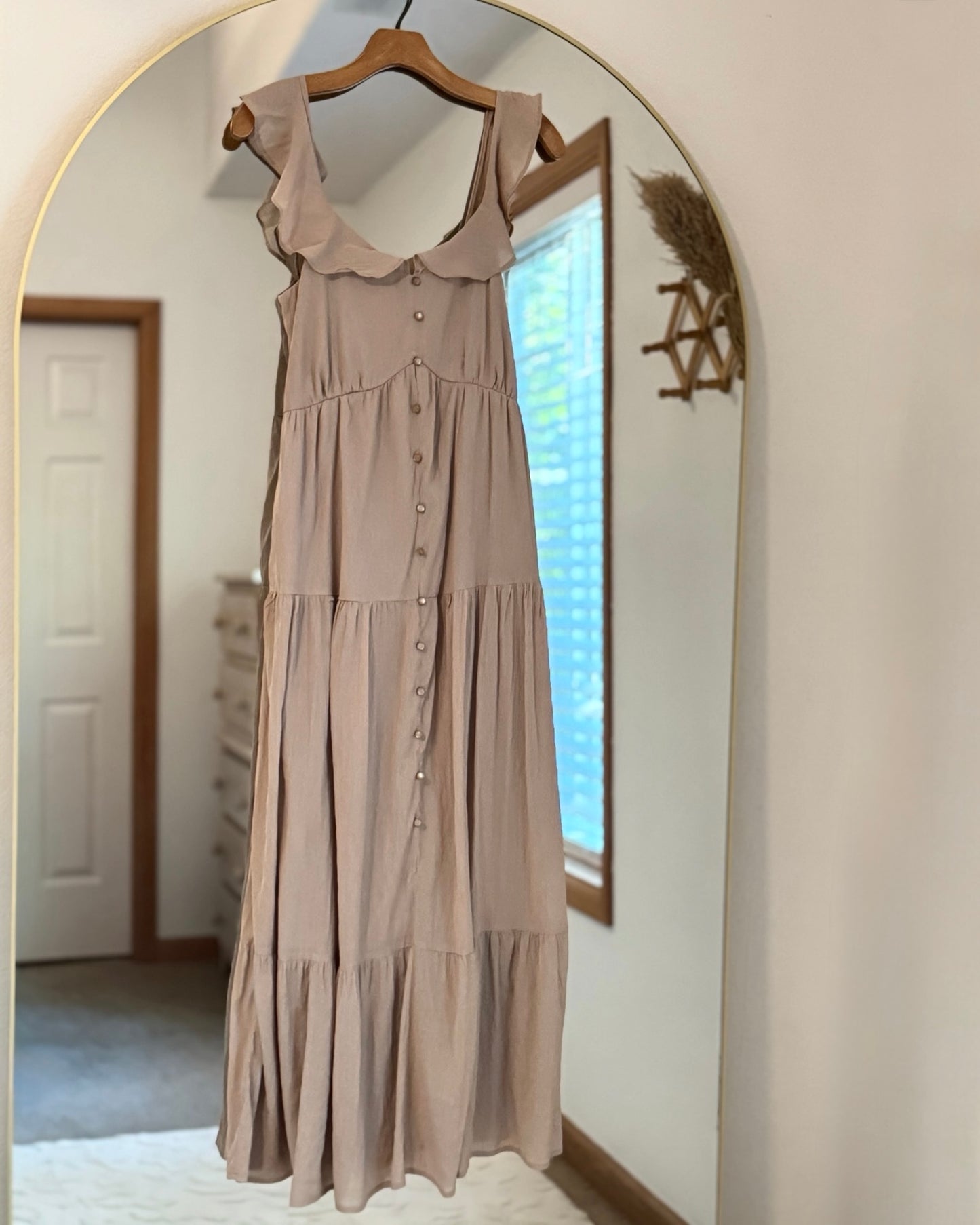 Romantic Tiered Maxi Dress (S)