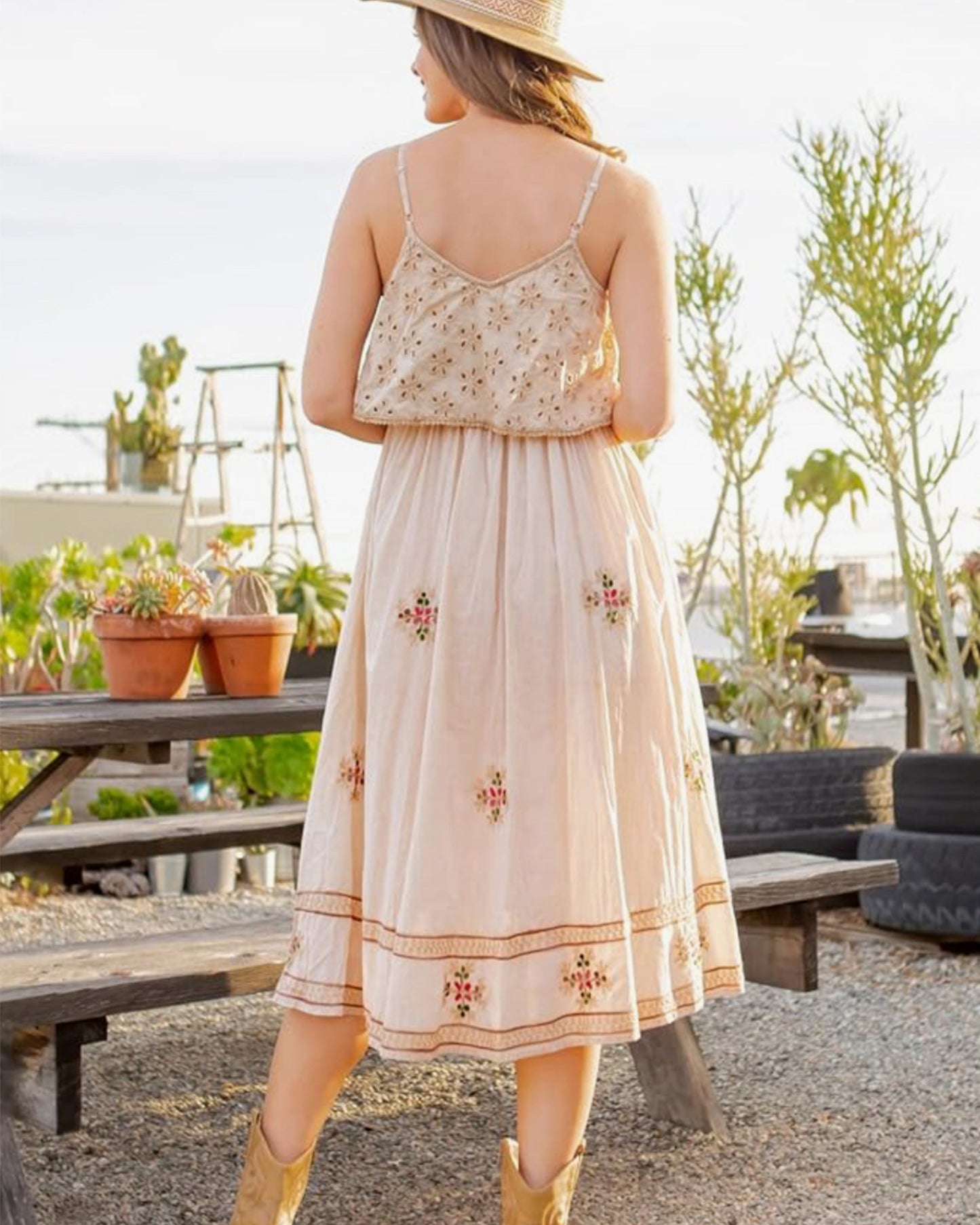 Smocked Embroidered Midi Dress (L)