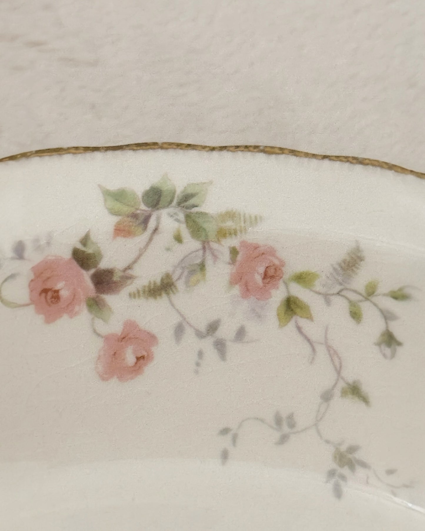 Vintage Oval Porcelain Serving Bowl (9”x6.5”)