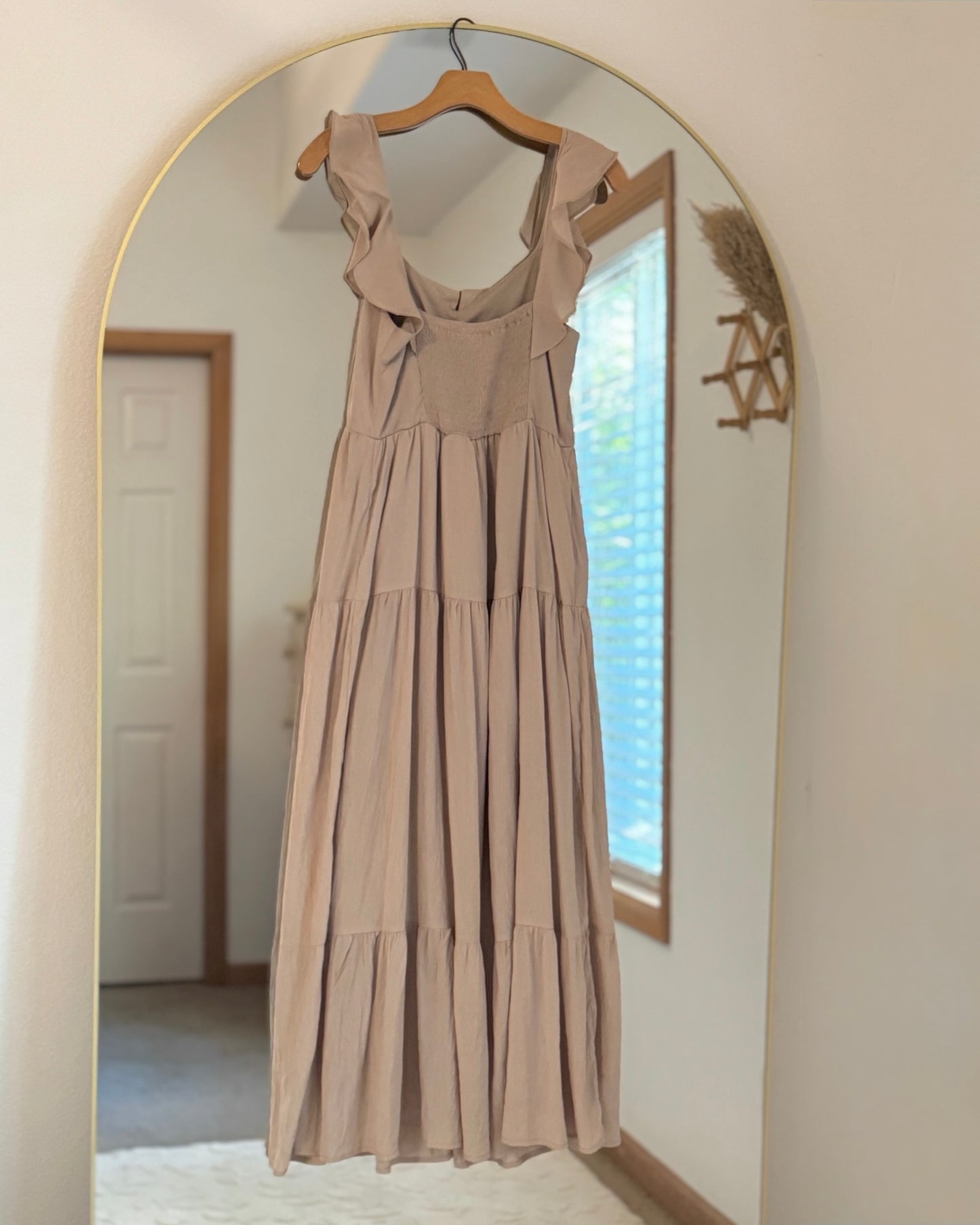 Romantic Tiered Maxi Dress (S)