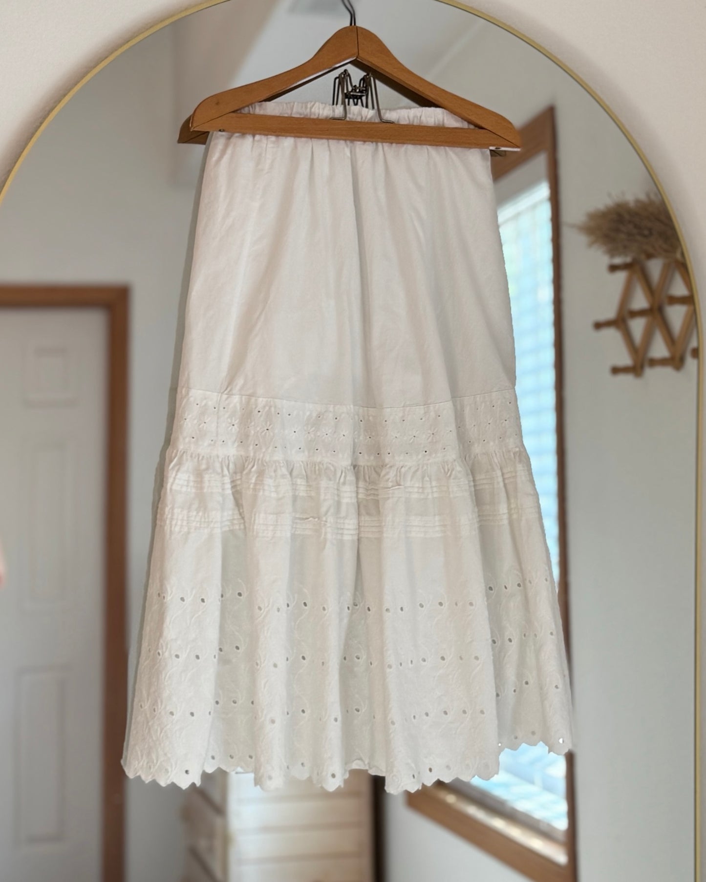 Anthropologie Eyelet Petticoat Skirt (XS-S/M)
