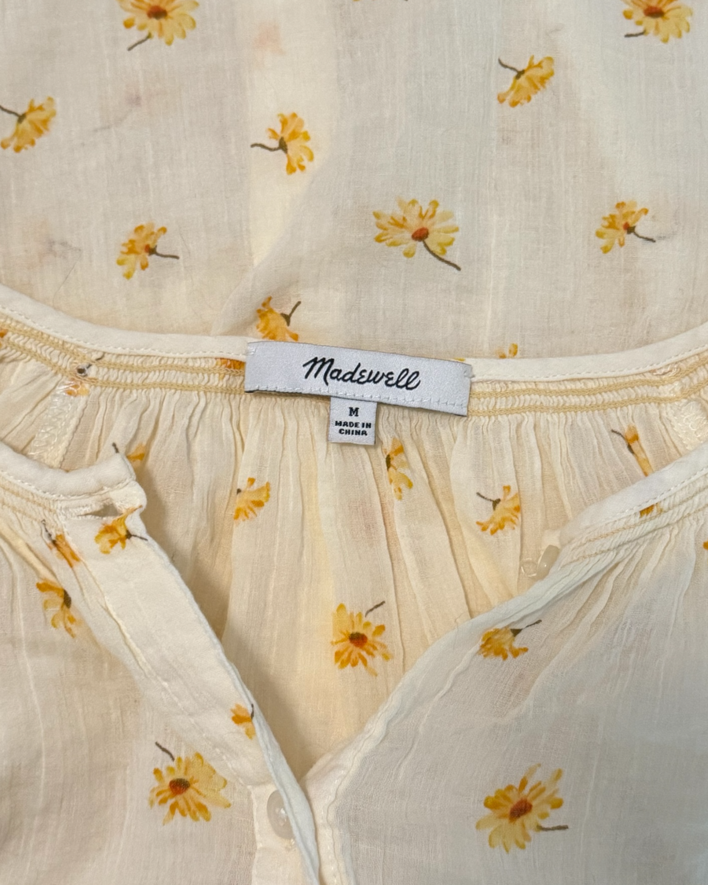 Madewell Smocked Button-Up Top in French Daisies (M)