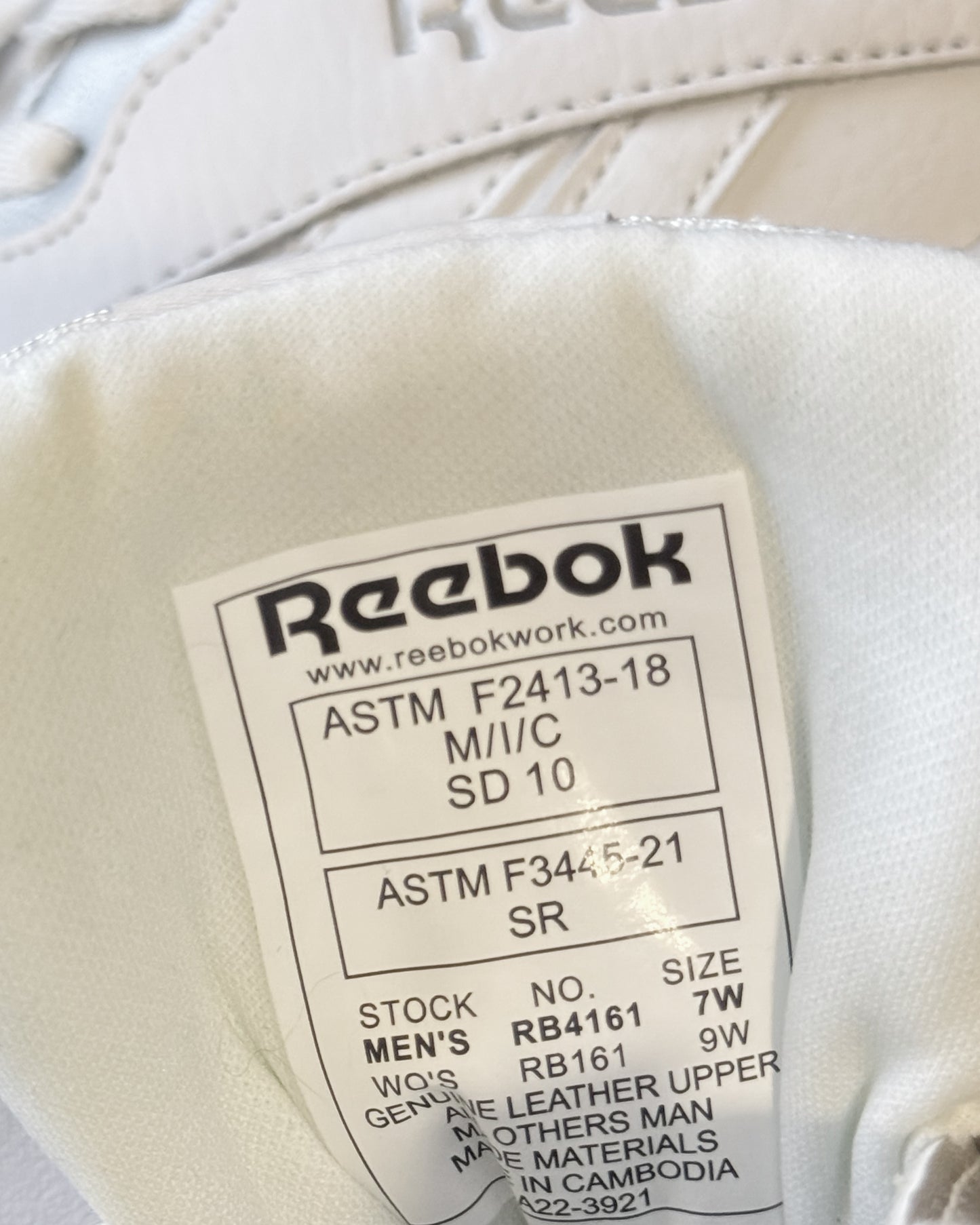Reebok Sneakers (9)