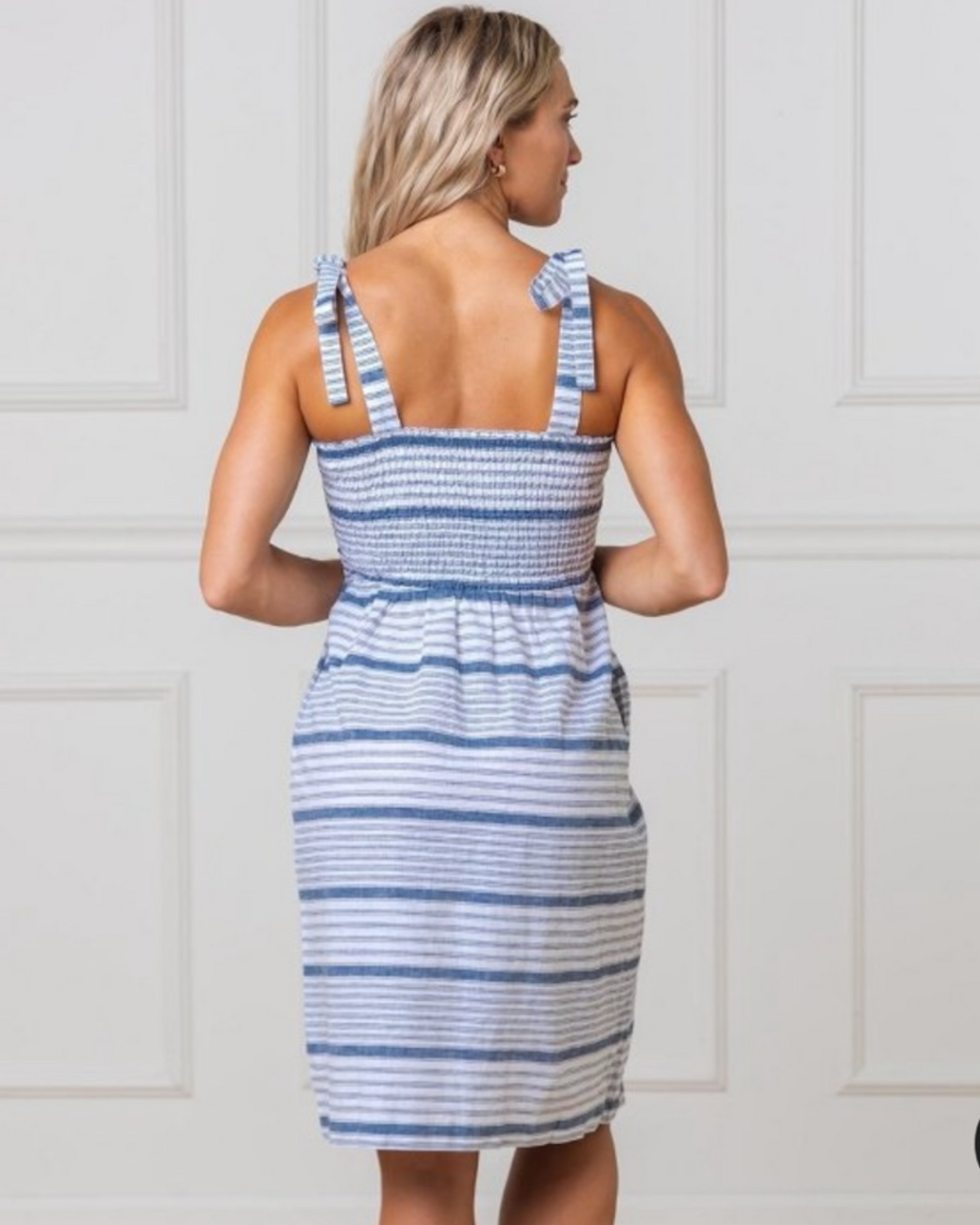 Hope & Henry Smocked Bow-Shoulder Dress (L)