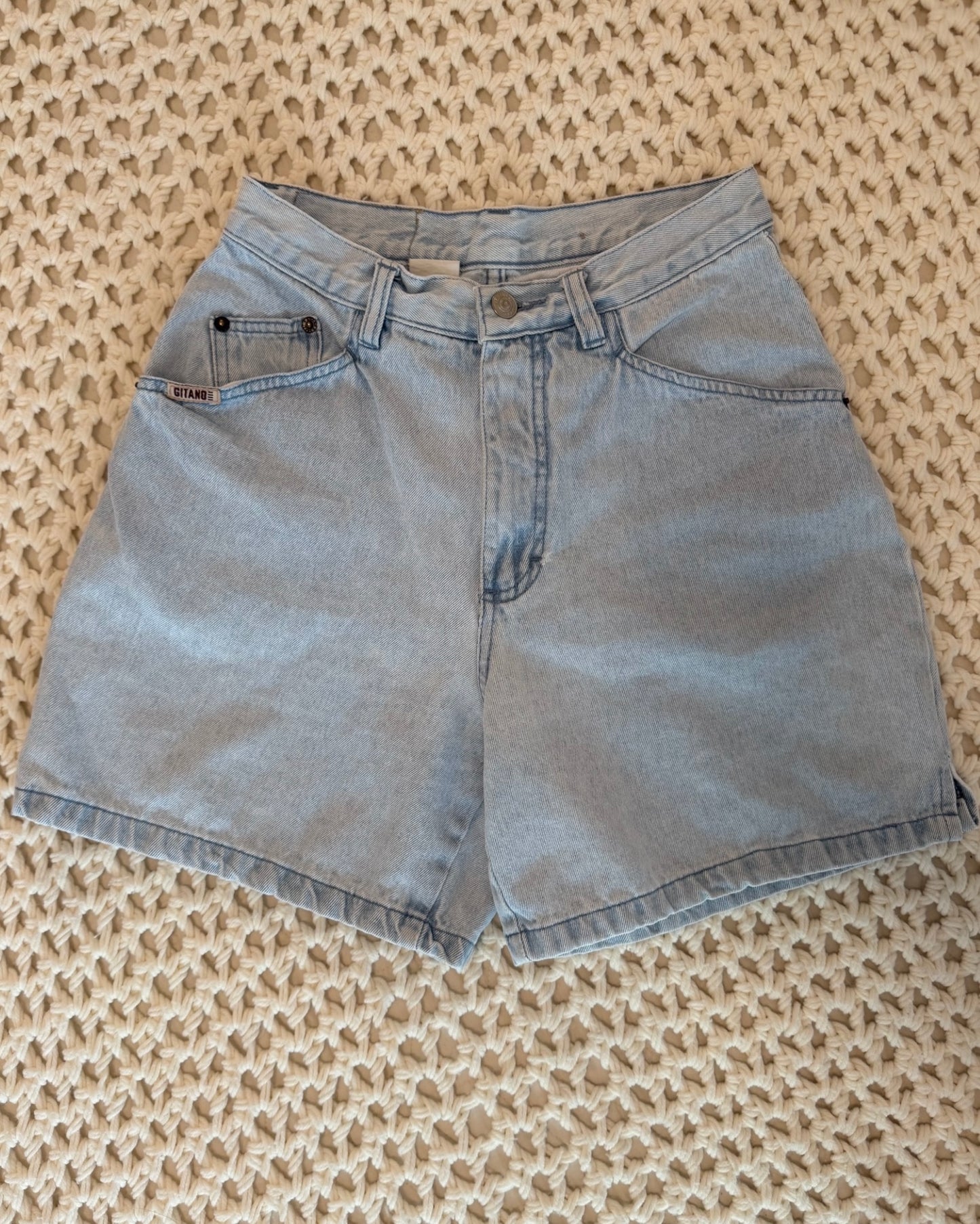 Vintage Gitano High-Waisted Demin Mom Shorts (25)