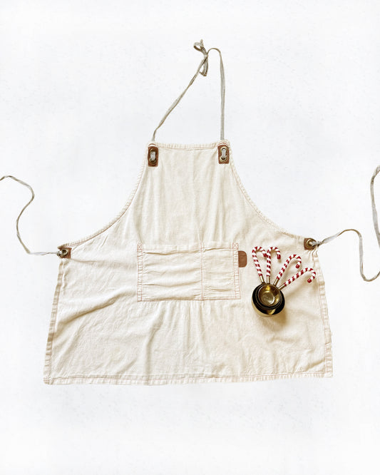 Cotton Linen Blend Apron  (with bonus candy cane measuring cups)