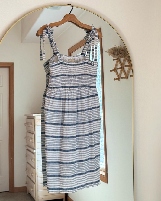Hope & Henry Smocked Bow-Shoulder Dress (L)