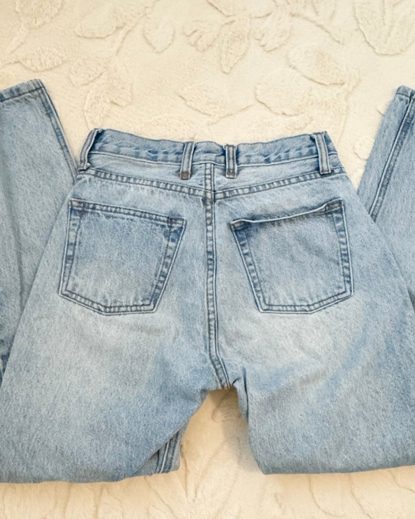 Vintage Inspired High-Rise Denim Jeans (XS/S)