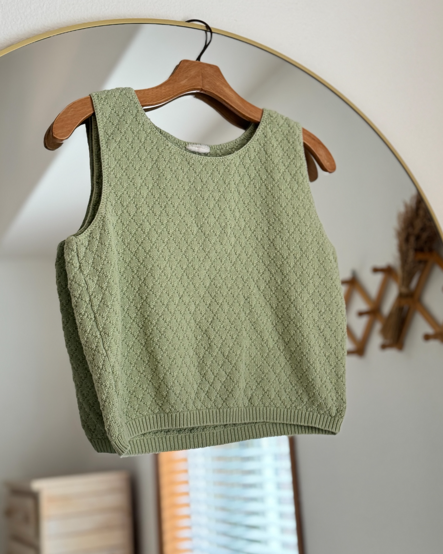 Vintage Sleeveless Knit Top (M)