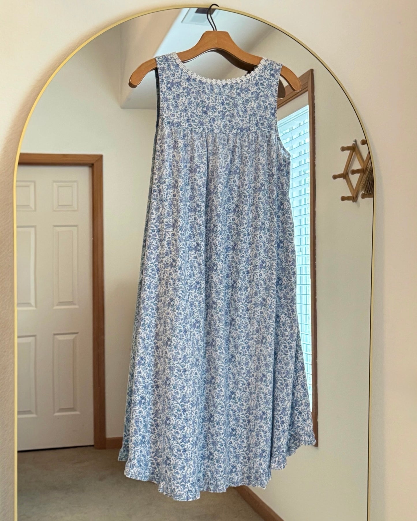Vintage-Inspired Cotton Midi Gown w/ Lace & Ruffle Trim (M)