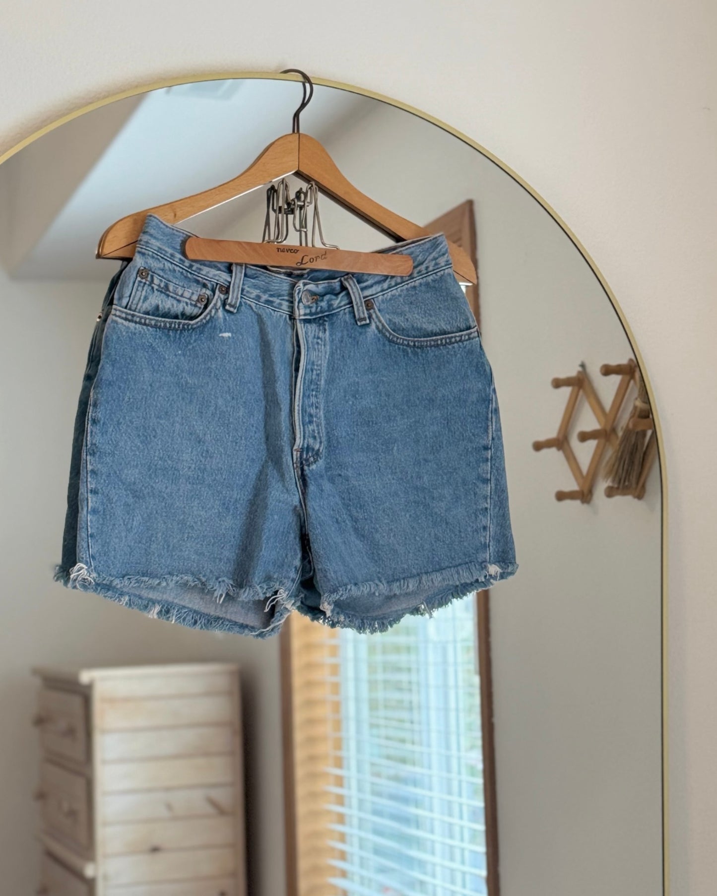 Vintage 501 Levi’s Denim Cutoff Shorts (27)