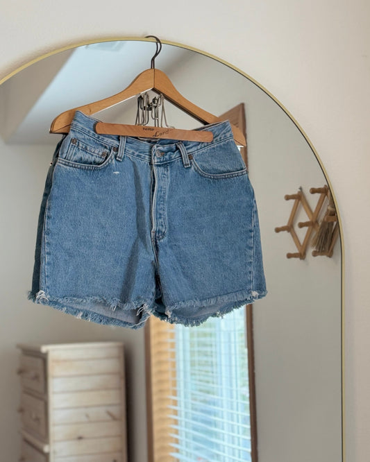 Vintage 501 Levi’s Denim Cutoff Shorts (27)