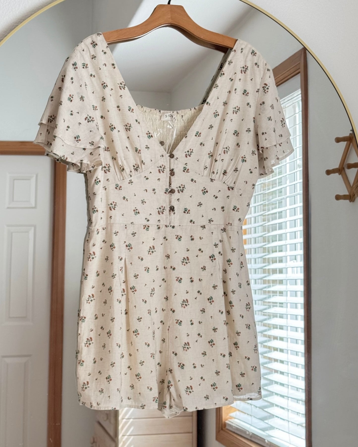 NEW Floral Ruffled Sleeve Romper (L)