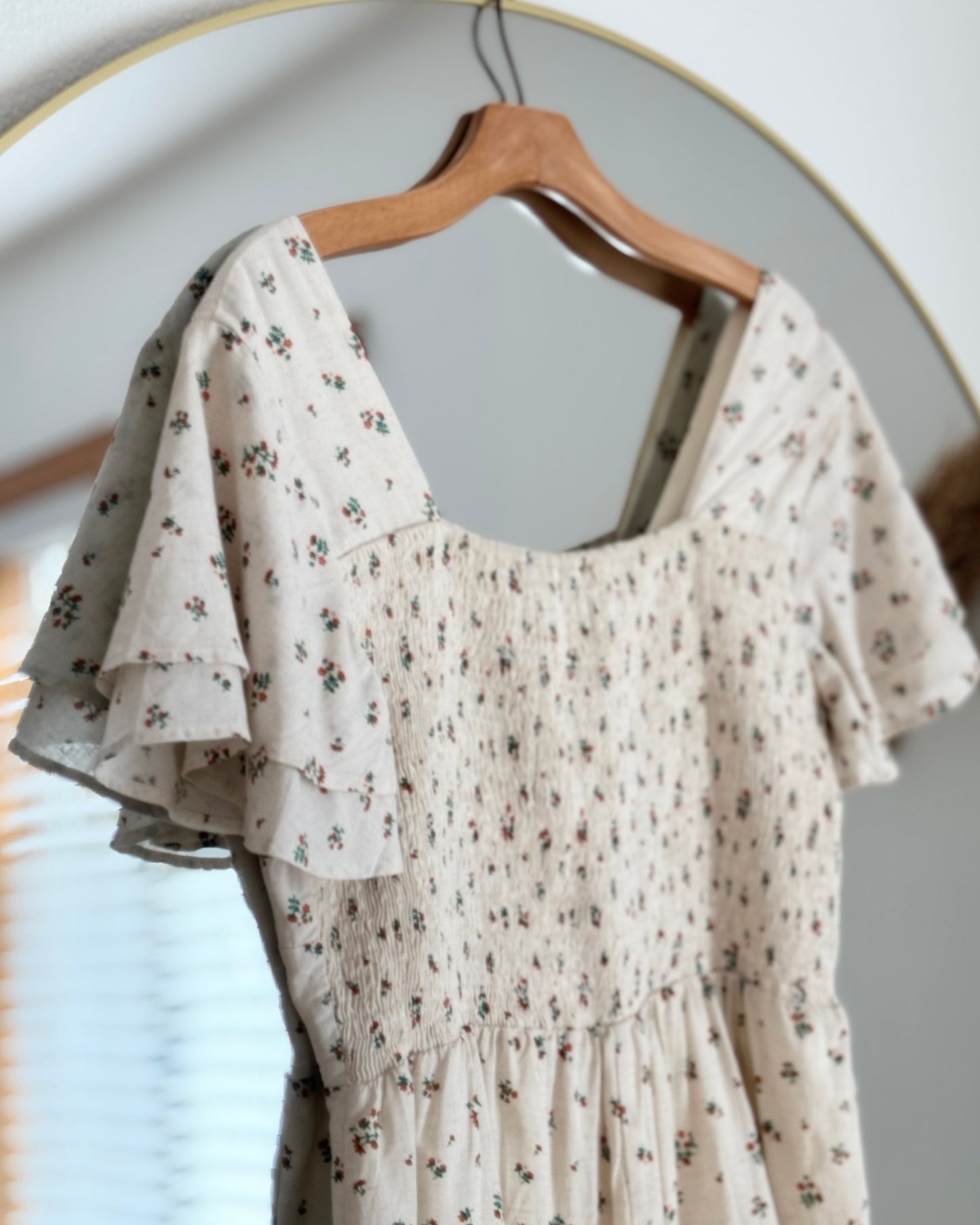 NEW Floral Ruffled Sleeve Romper (L)