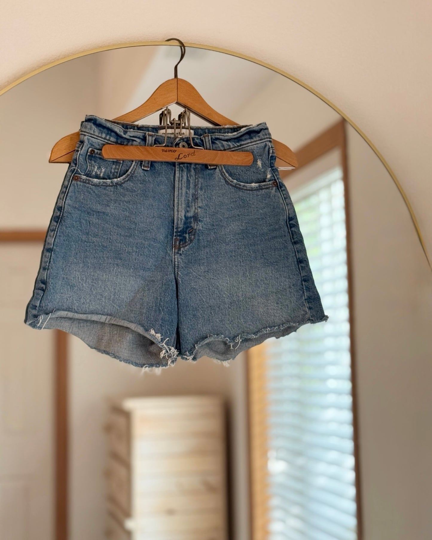 Abercrombie & Fitch Dad High Rise Jean Shorts (24)