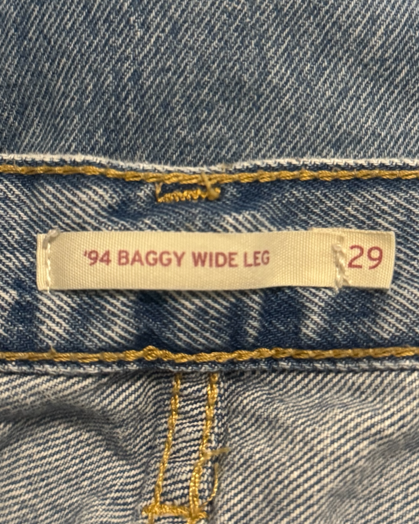 Levi’s Cutoff Jean Shorts (28)