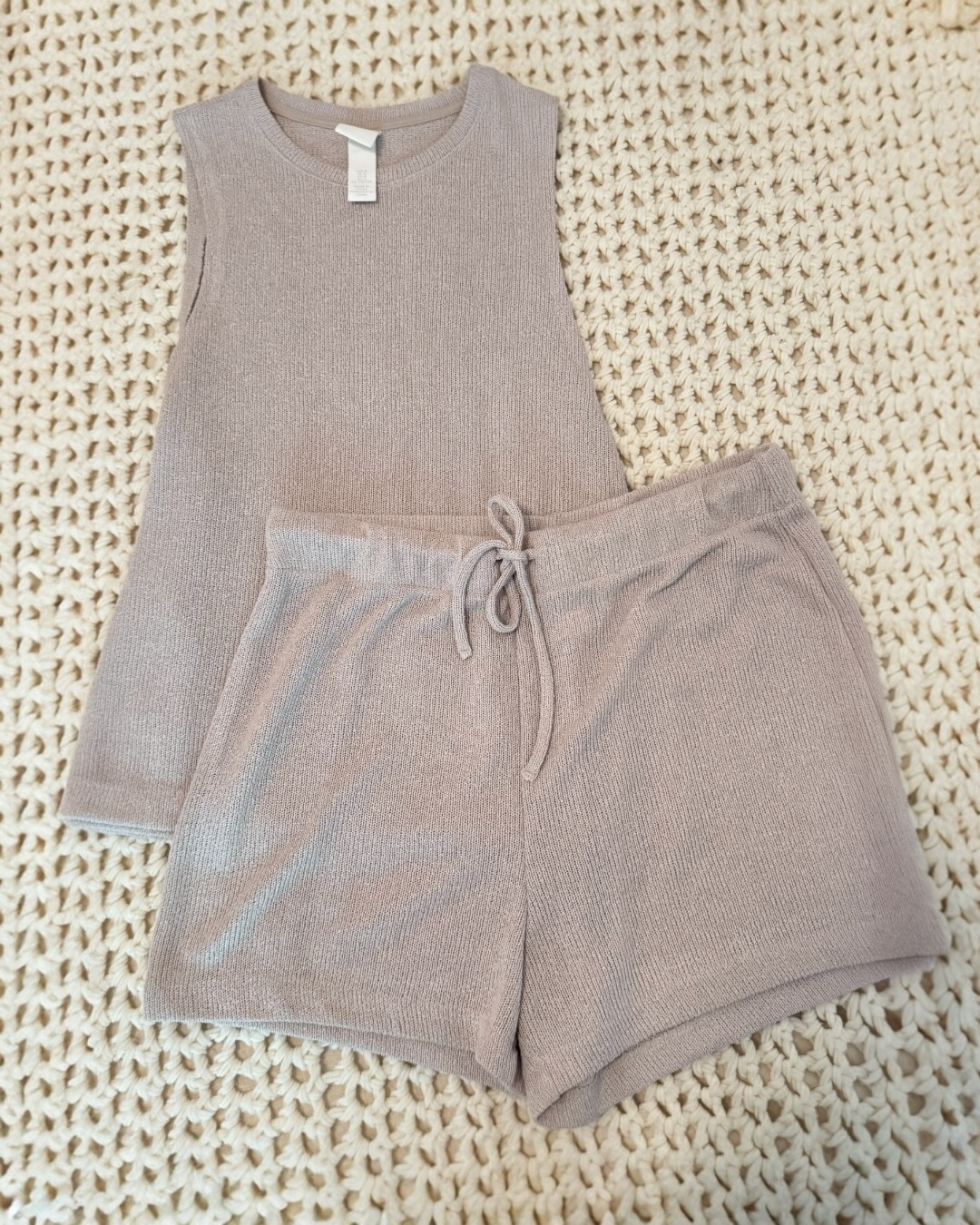 Knit Tank Top & High Waisted Shorts Lounge/Pajama Set (M)