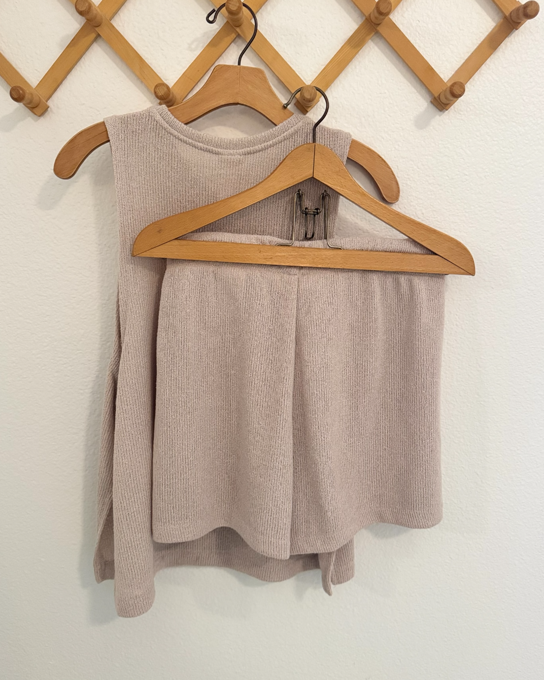 Knit Tank Top & High Waisted Shorts Lounge/Pajama Set (M)