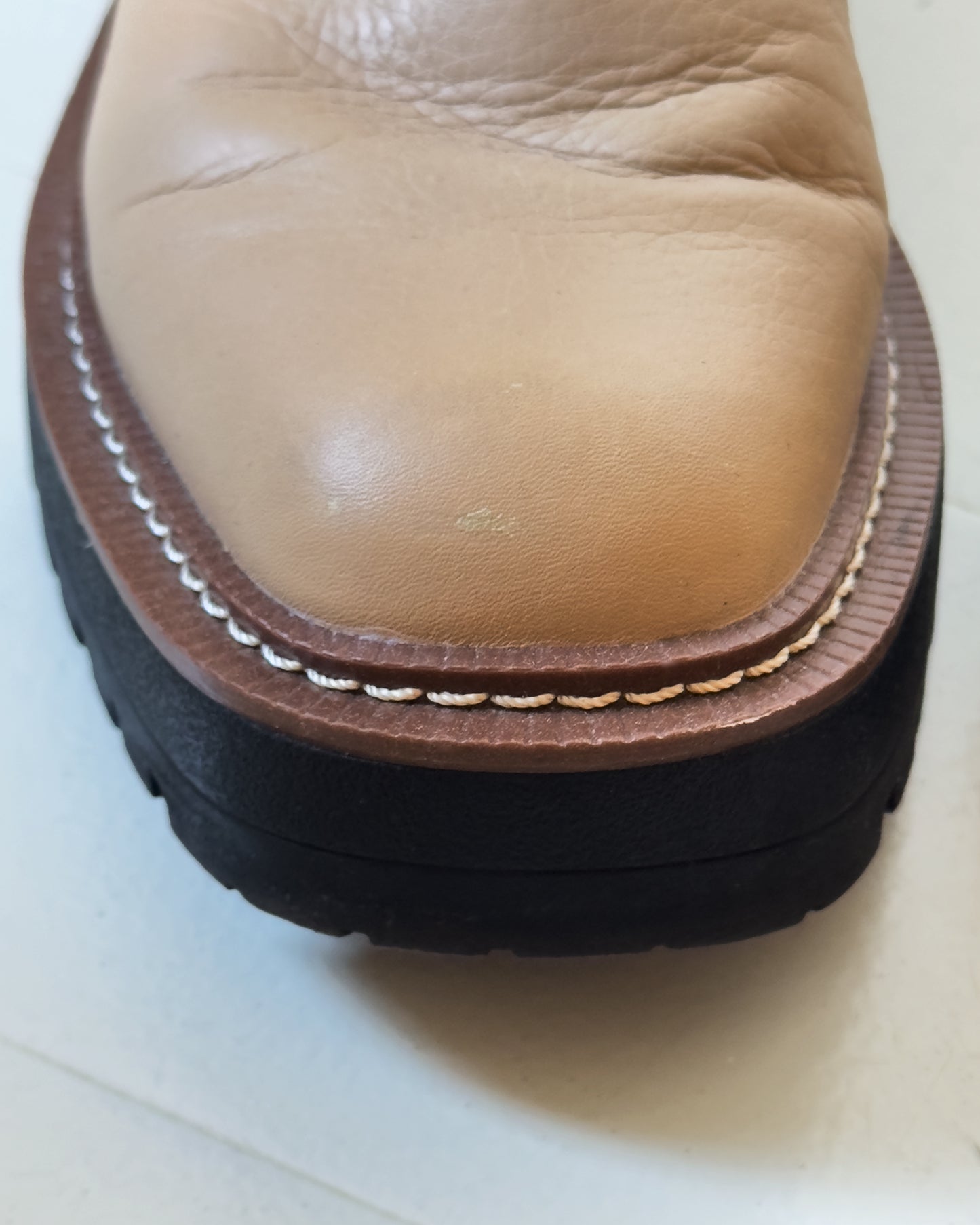 Sam Edelman Laguna Chelsea Boots (5.5)