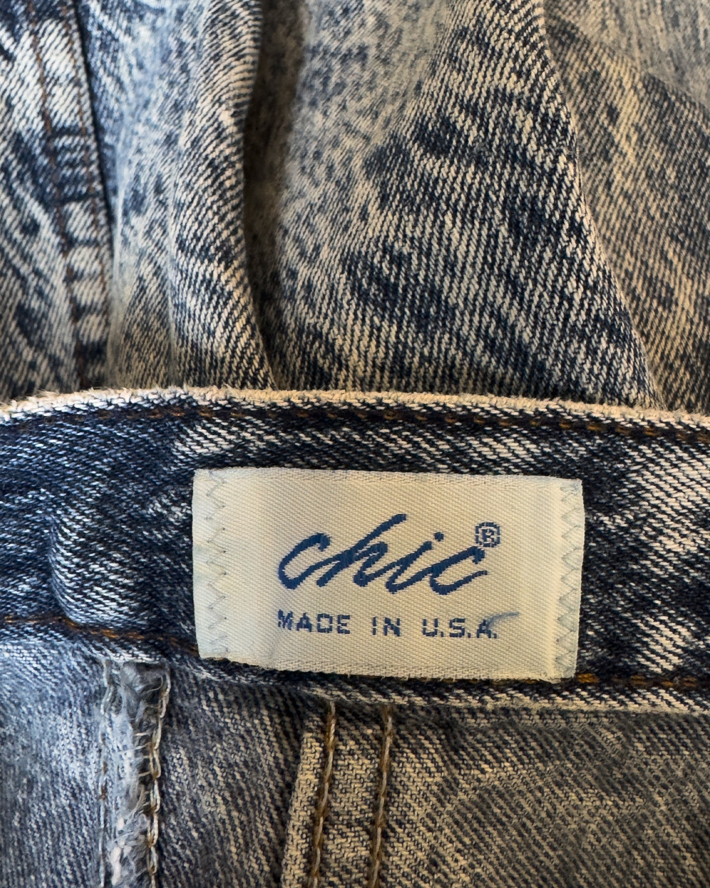 Vintage 80’s Chic Acid Wash Jeans (6)