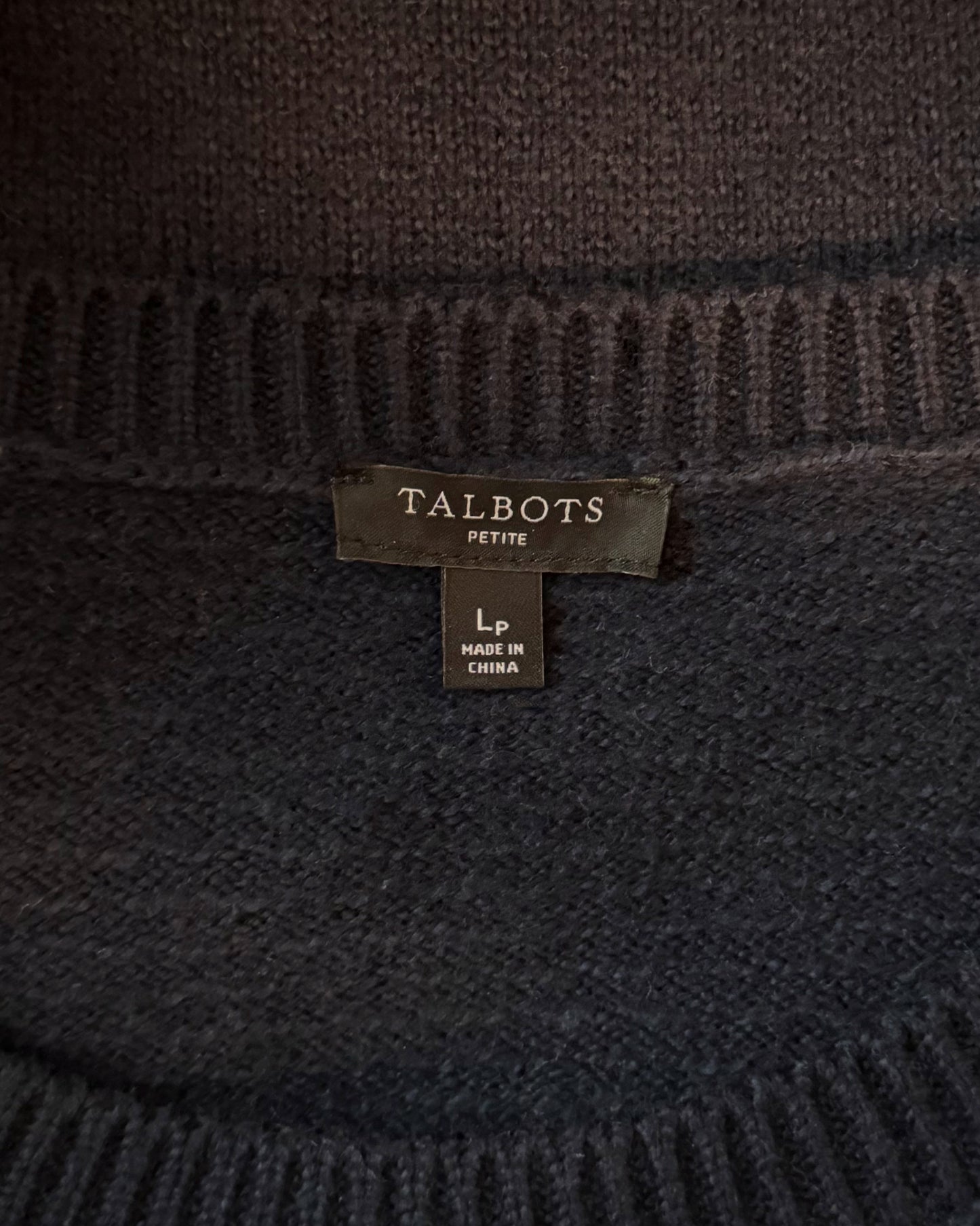 Talbots Winter Cabin Scene Christmas Sweater (L)