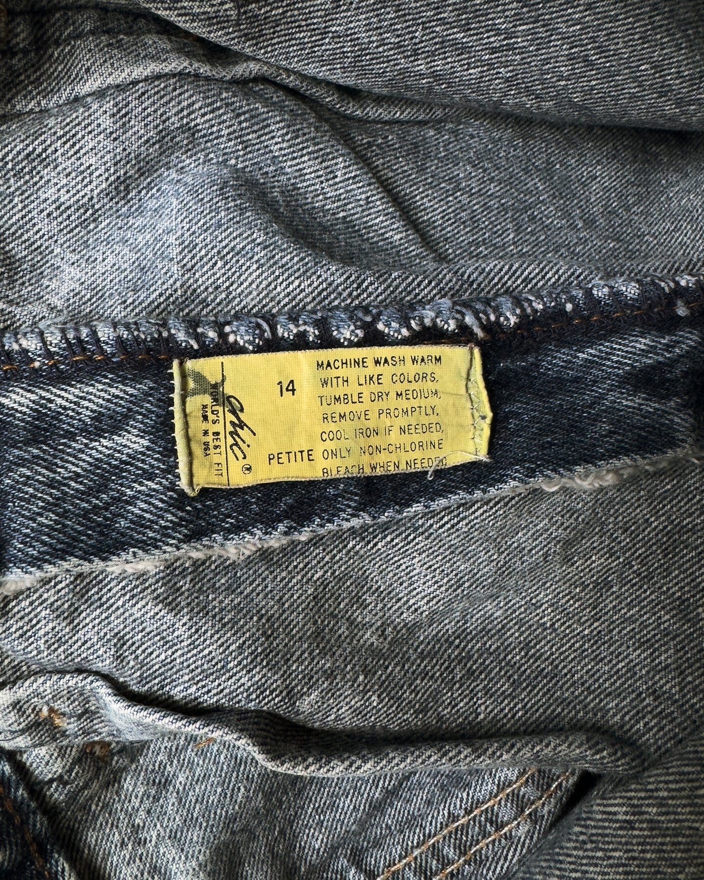 Vintage 80’s Chic Acid Wash Jeans (6)
