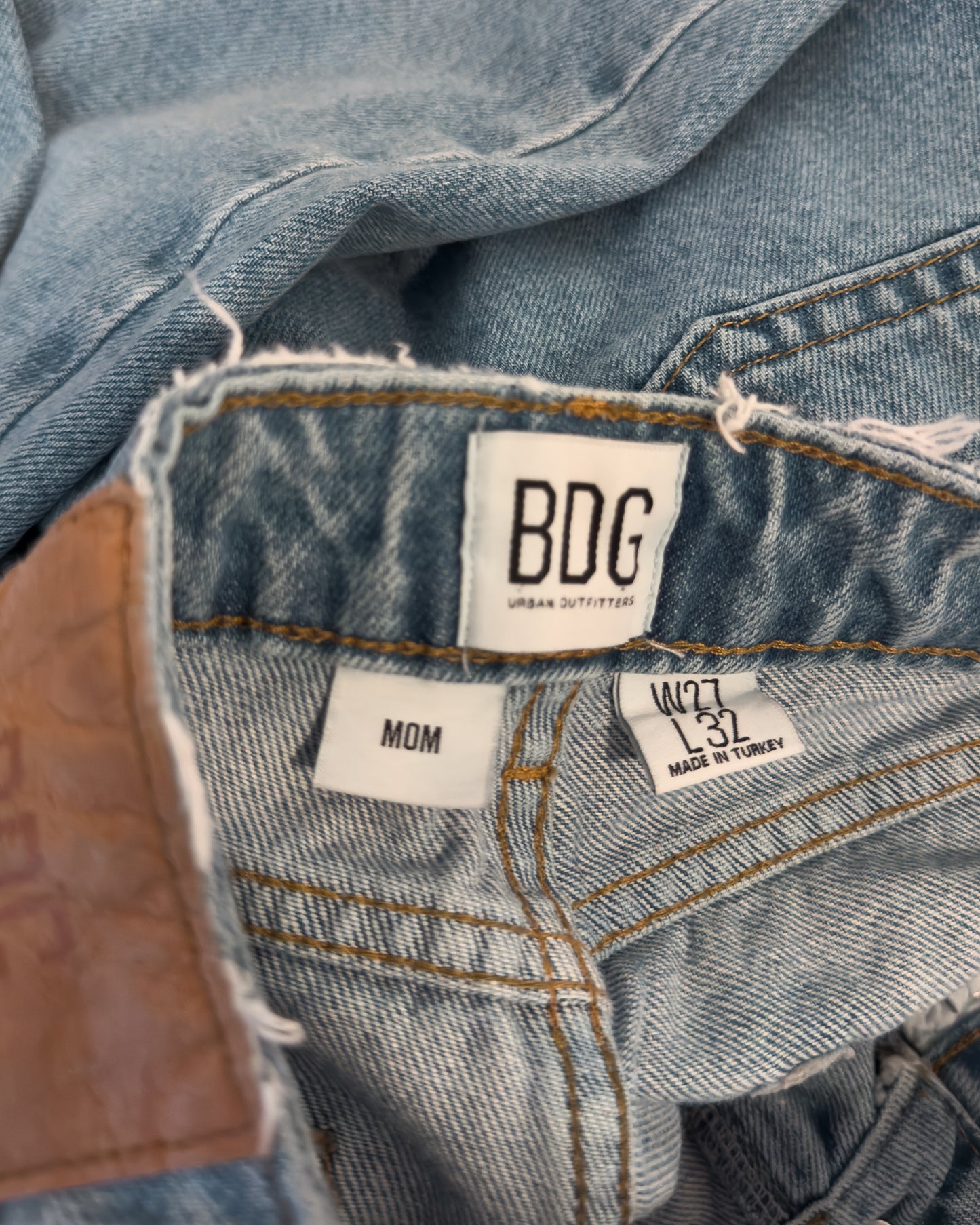 BDG Urban Outfitters Mom Jeans (27/4)