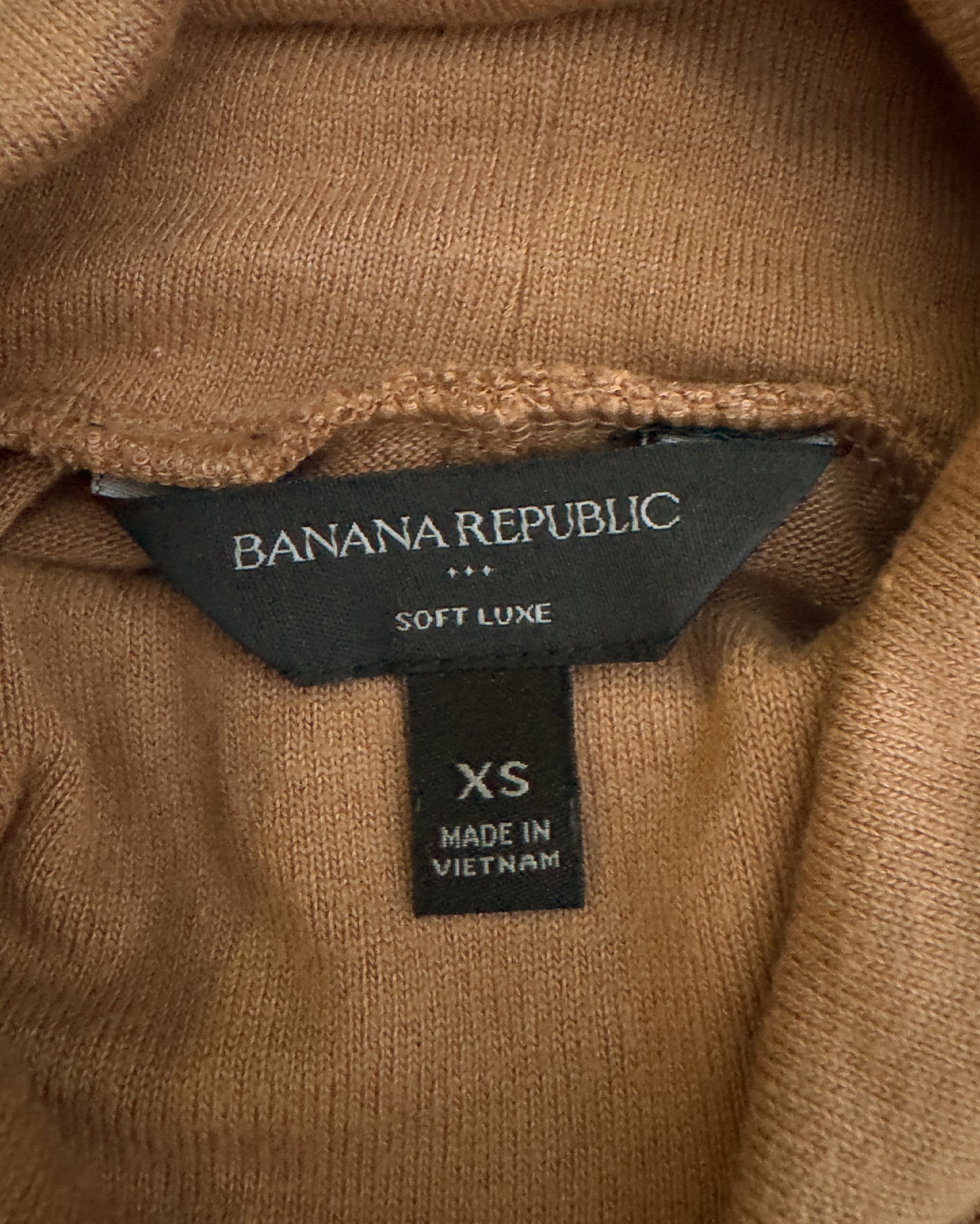 Elida Luxe Turtleneck Top (XS)