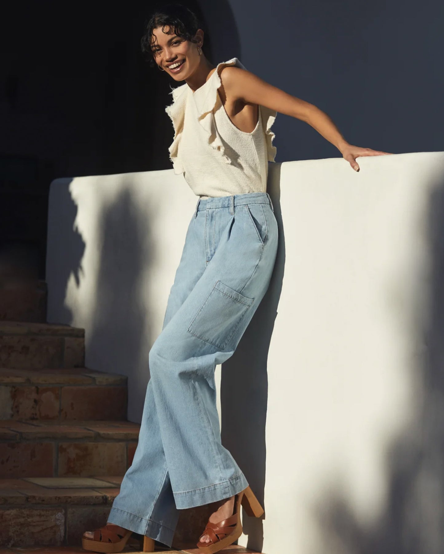 Joe’s High Rise Wide Leg Jeans (26)